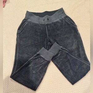 lululemon athletica Charcoal Velour Joggers size 6